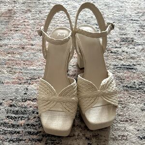 Marc fisher platform heel